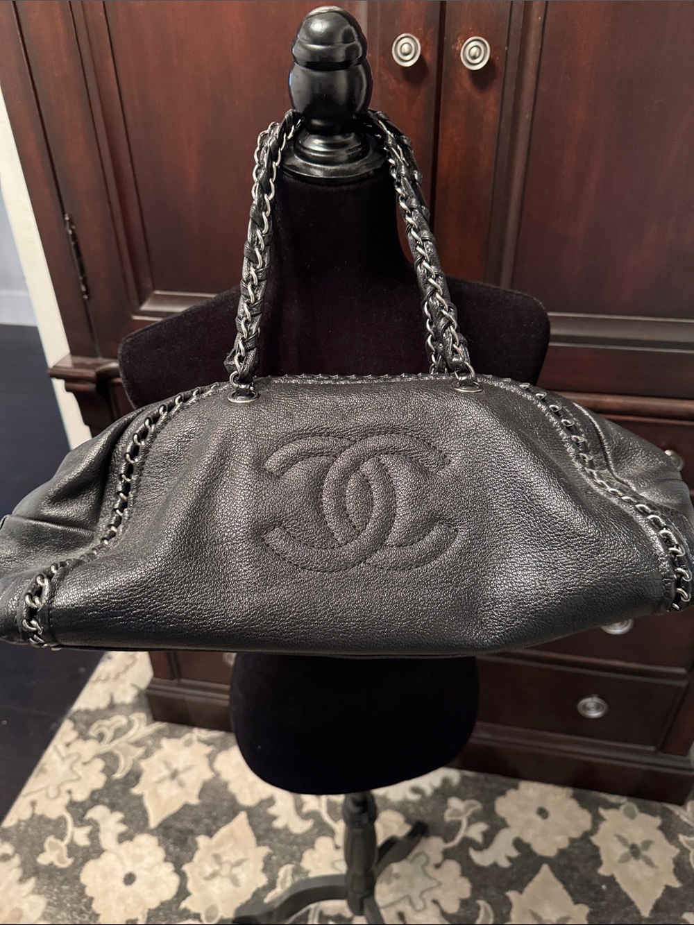 CHANEL Luxe Ligne Bowler Bag pebbles leather amazing condition! AUTHENTIC